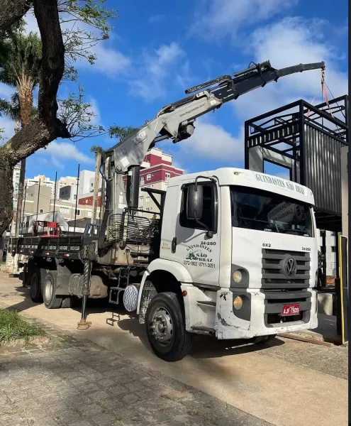 Empresa de locação de guindastes Curitiba