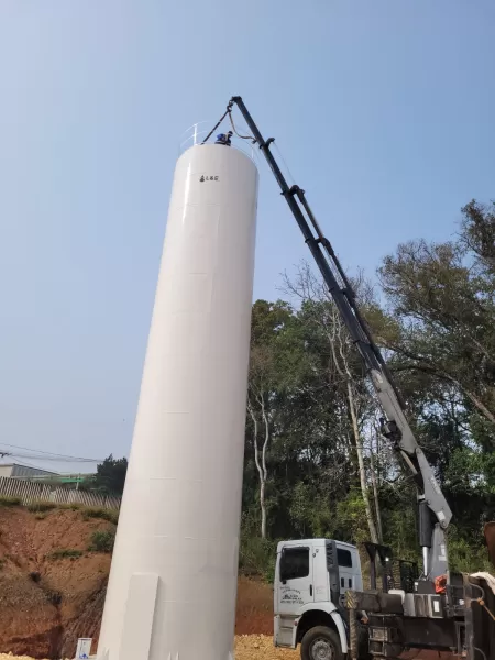 Caminhão guindaste 20 toneladas para alugar em Curitiba
